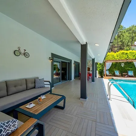 Yakamoz 费特希耶