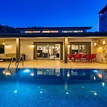 Villa Yakamoz *